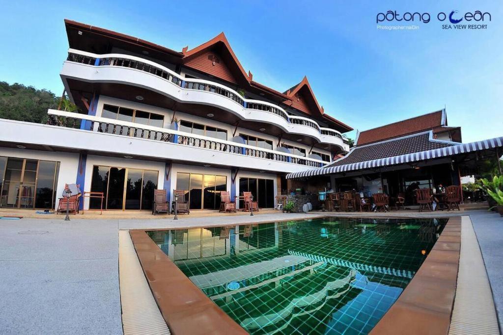 Aksarai Hotel Patong Bagian luar foto