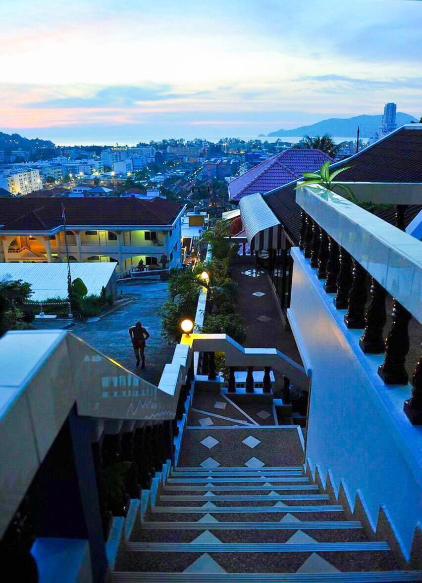 Aksarai Hotel Patong Bagian luar foto